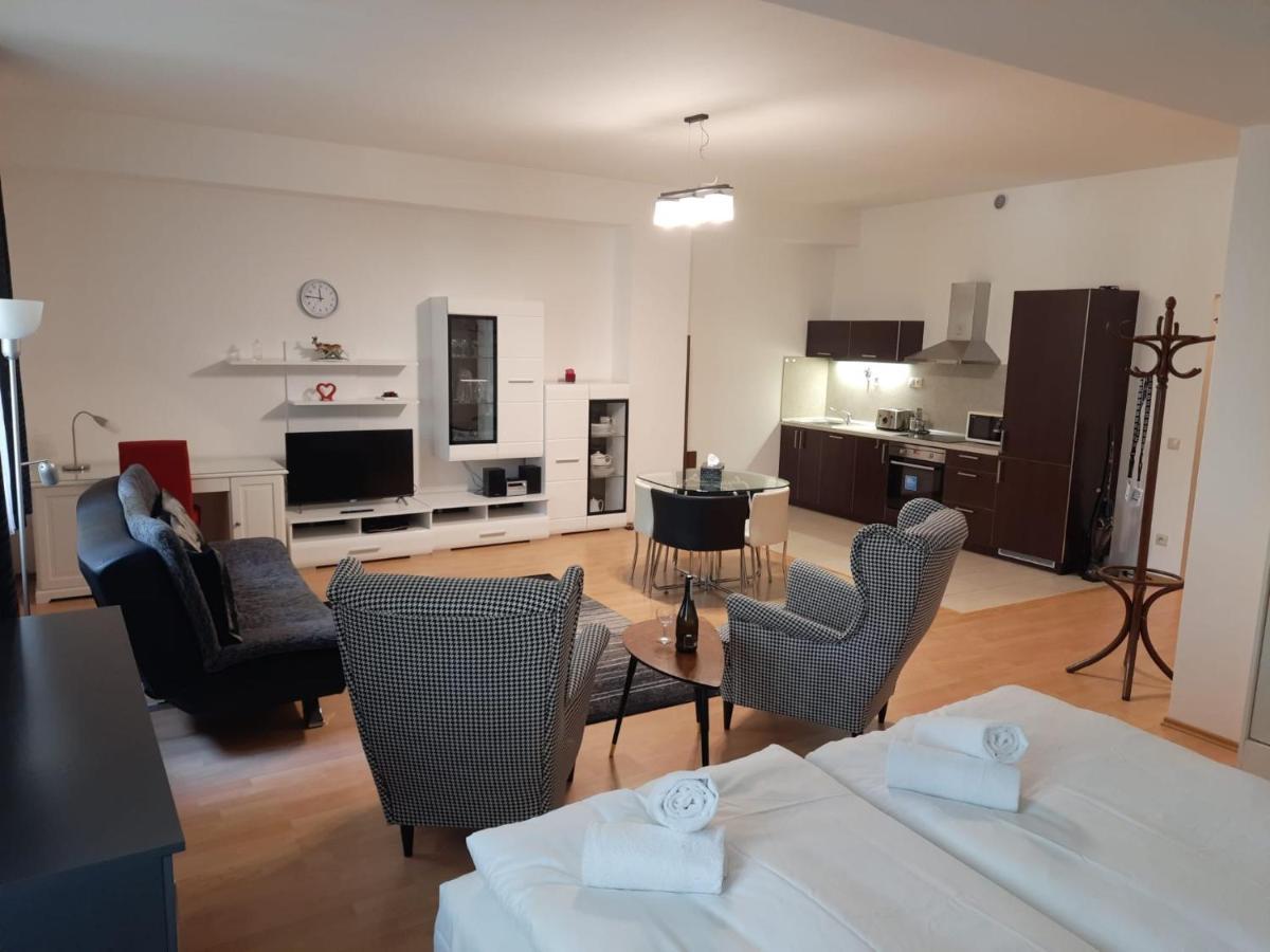 Apartmán Nad Kolonádou KLV Exterior foto